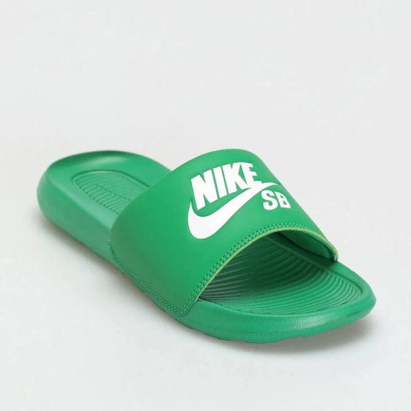 New Nike SB Victory One Slides Lucky Green (Sizes 11-15) DR2018 300 - Picture 3 of 7